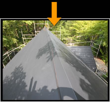 金属板で屋根を葺き替えました。色落ちしない金属板で長寿命。。